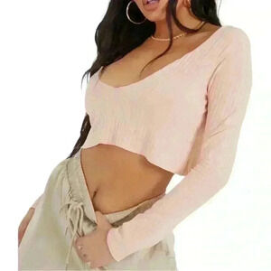 PrettyLittleThing Long Sleeve Rib Raw V Crop Top